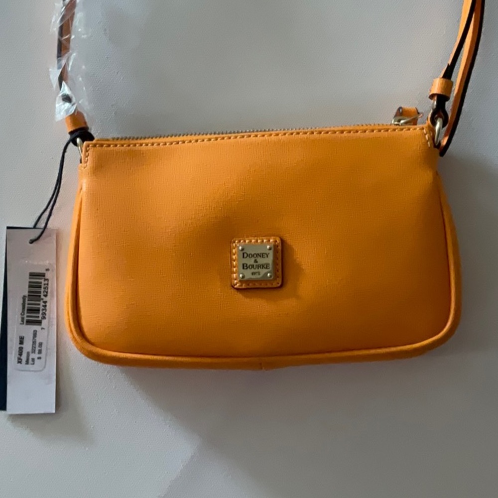 NWT Dooney and Bourke Lexi Crossbody - Melon